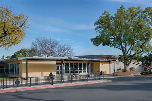 Picture of the front of Bidwell Jr High 